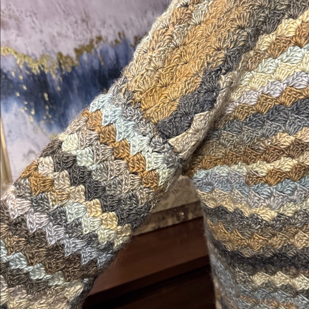 One of a kind - Hand Knit Women's Cardigan Sweater. - Picture 5 of 7